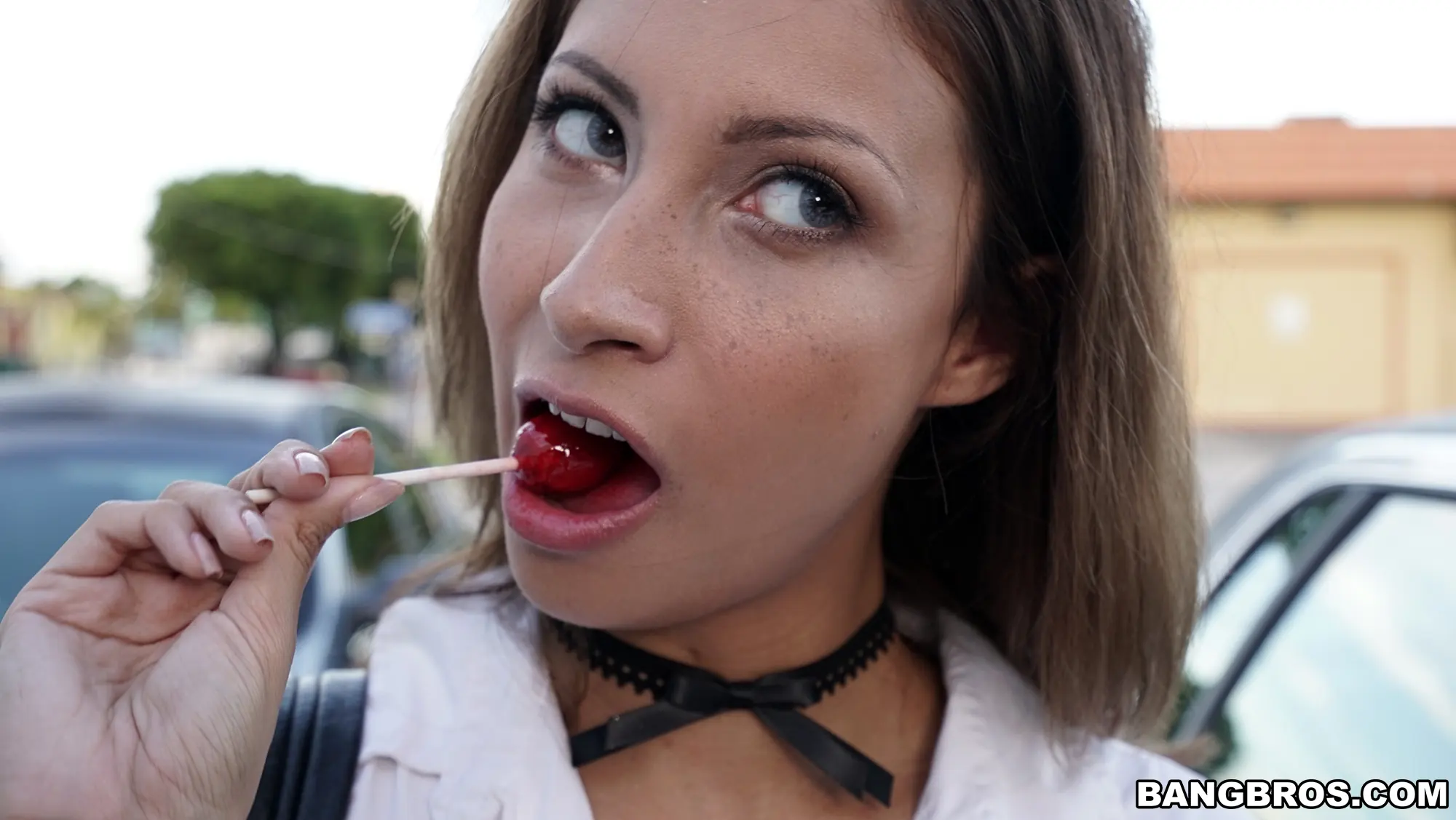 Jade Jantzen en 'El mecánico tiene el más grande que he visto jamás' from 'Bangbros' (foto 125) Bangbros 'El mecánico tiene el más grande que he visto jamás' protagonizando Jade Jantzen (foto 125)