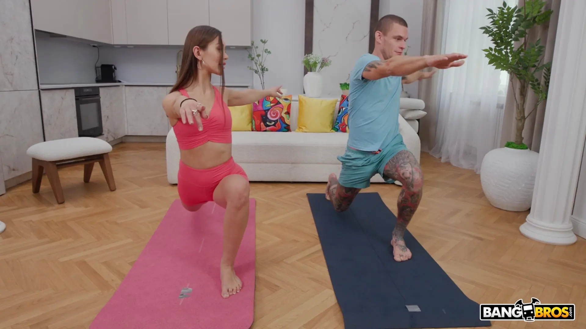 Bangbros 'La sesión de yoga se convierte en sesión de sexo' protagonizando Jadilica (foto 118)