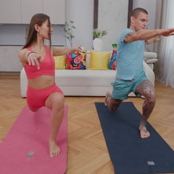 Jadilica in 'Bangbros' Yoga Session Turns to Fuck Session (Thumbnail 118)