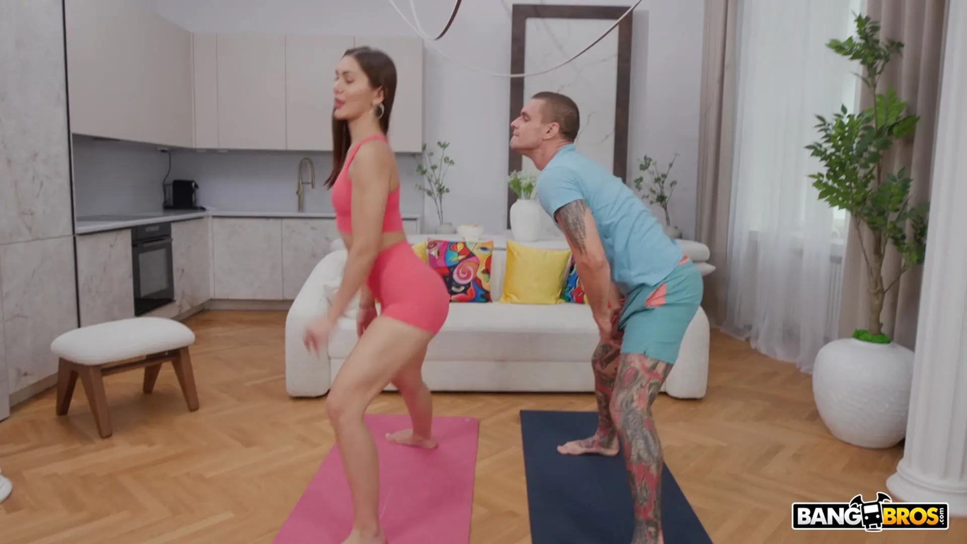 Bangbros 'La sesión de yoga se convierte en sesión de sexo' protagonizando Jadilica (foto 177)