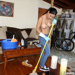 Jasmine Caro in 'Bangbros' Big tit Latina maid gets fucked (Thumbnail 28)