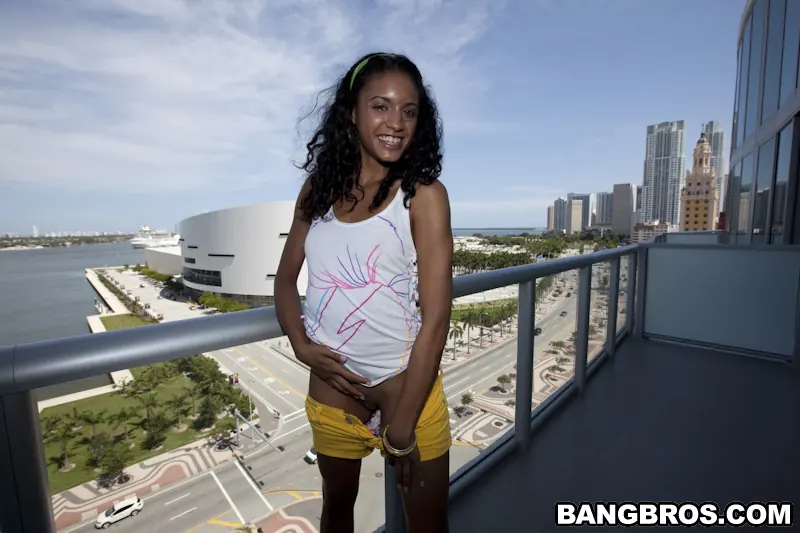 Bangbros 'Flash The Homeless' starring Jasmine Rios (Photo 9)