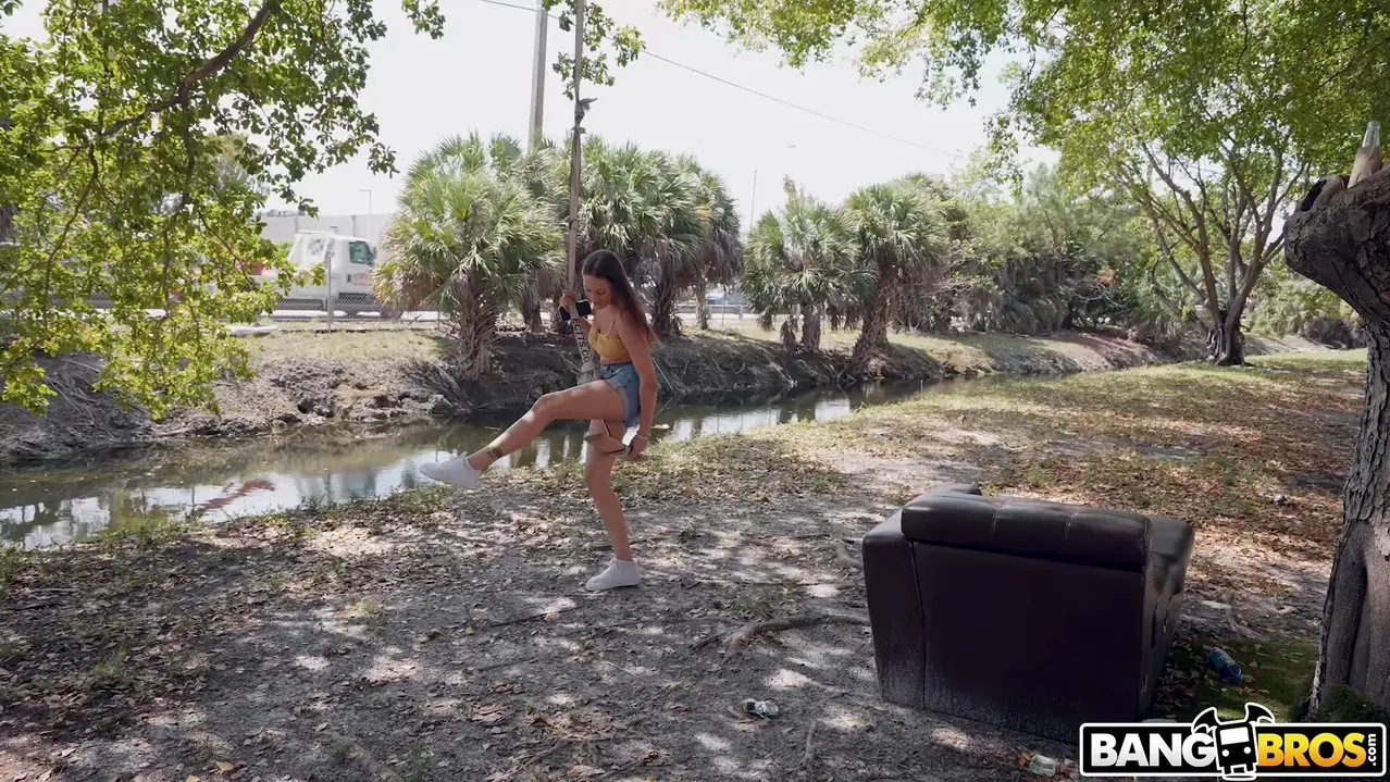 Bangbros 'Polluelo salvaje salta al autobús' protagonizando JC Wilds (foto 375)