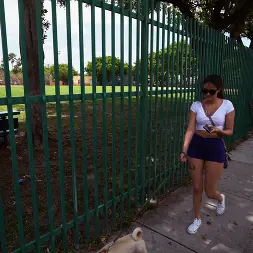 Jeleana en Gran Robo Canino (foto 50) Jeleana en 'Bangbros' Gran Robo Canino (Miniatura 50)