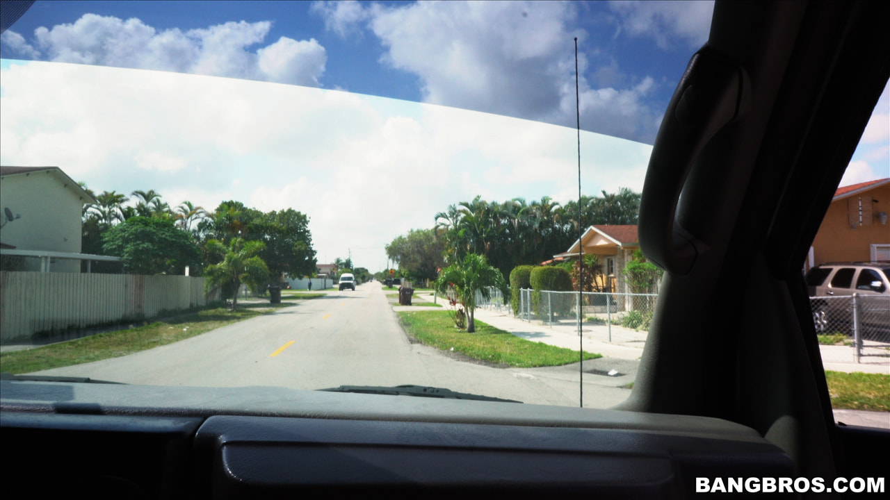 Bangbros 'and her Bangin' Ride through Hialeah' starring Jessi (Photo 1)