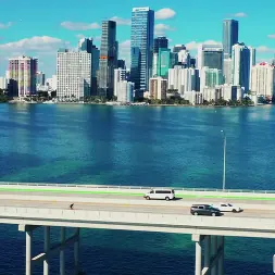 Jessica Marie en 'Bangbros' ¡El otro autobús no se detuvo! (Miniatura 1)