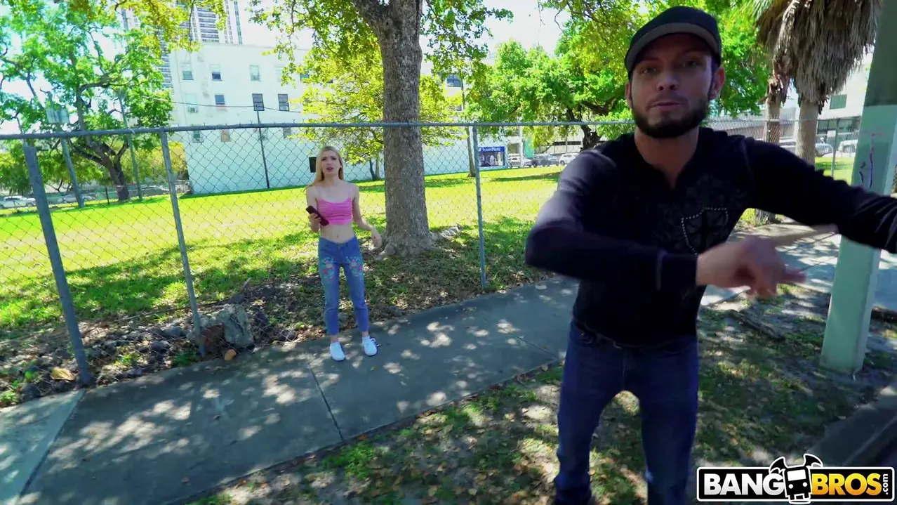 Bangbros '¡El otro autobús no se detuvo!' protagonizando Jessica Marie (foto 372)