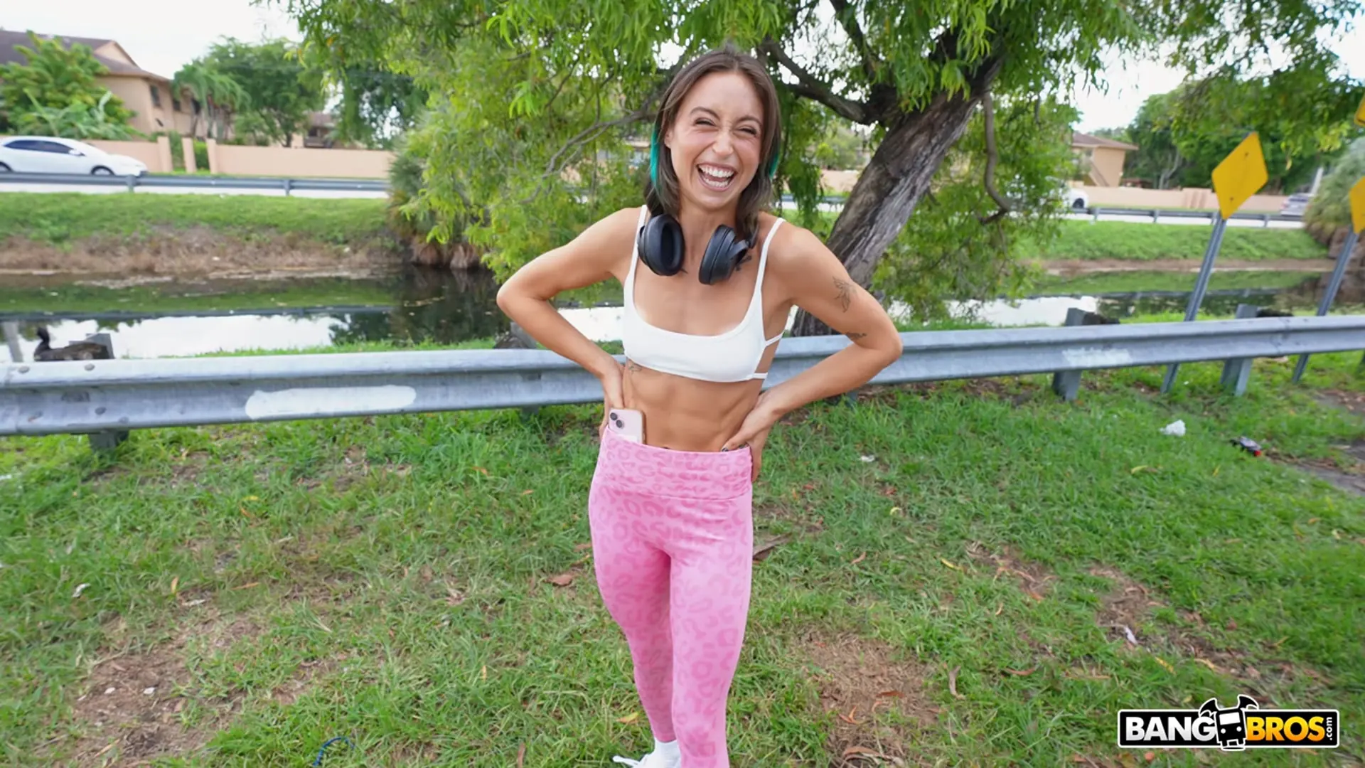 Bangbros 'Jogs Onto the Bus for Some Dick' protagonizando Jessie Belle (foto 116)