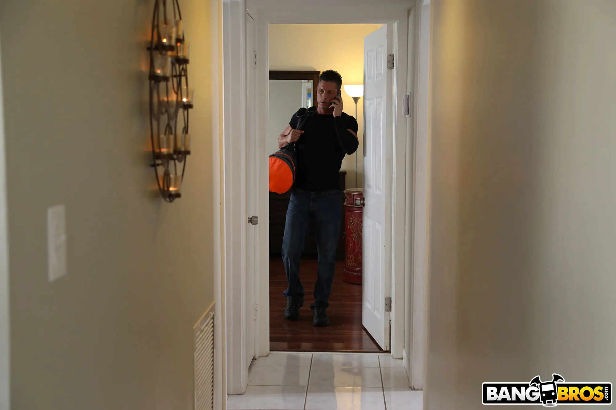 Bangbros 'Prohibido follar con hermanastros' protagonizando Jocelyn Stone (foto 1)