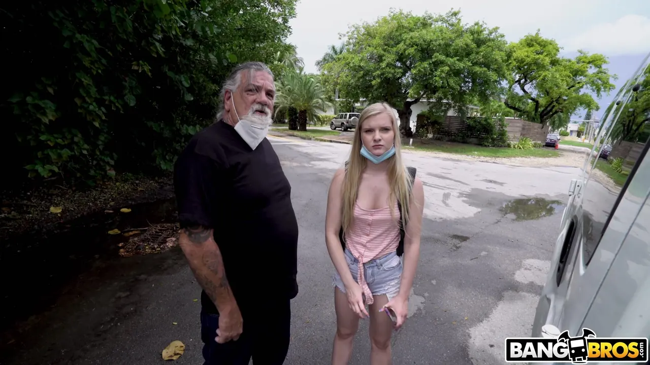 Bangbros 'Daddy's Girl Goes For a Ride' starring Harlow West (Photo 20)