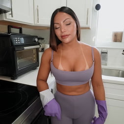 Kaby Snow in 'Bangbros' Big Booty Maid, Brandylicious Takes Huge Dick! (Thumbnail 174)