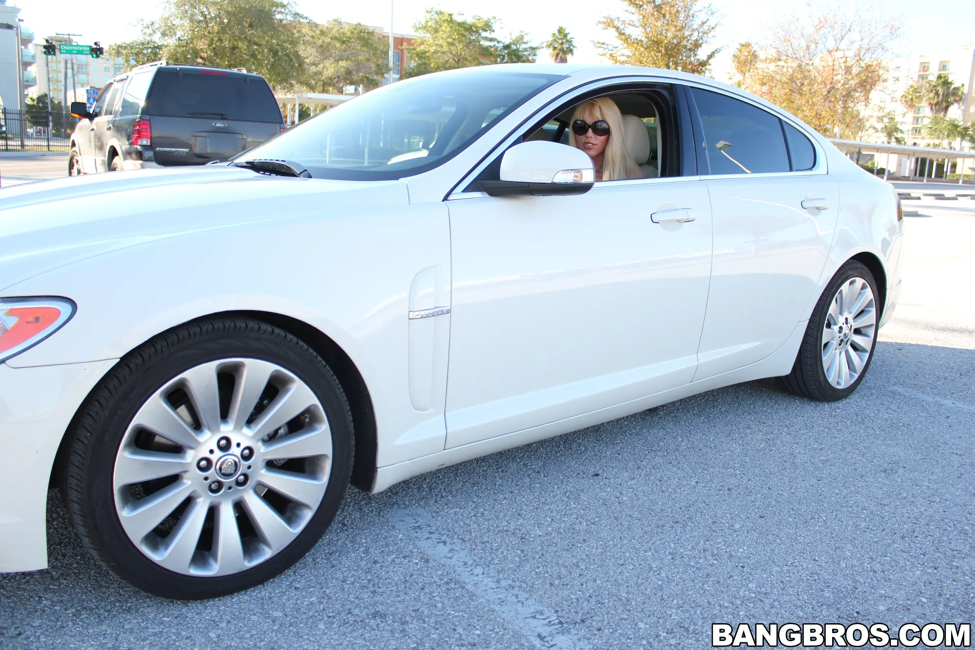 Karen Fisher en '¡Sacudiendo el barco de Karen Fisher!' from 'Bangbros' (foto 15) Bangbros '¡Sacudiendo el barco de Karen Fisher!' protagonizando Karen Fisher (foto 15)