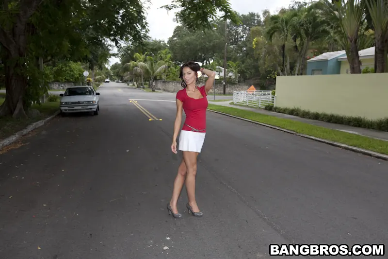 Karina O'Reilley en 'Milf follando del siglo' from 'Bangbros' (foto 64) Bangbros 'Milf follando del siglo' protagonizando Karina O'Reilley (foto 64)