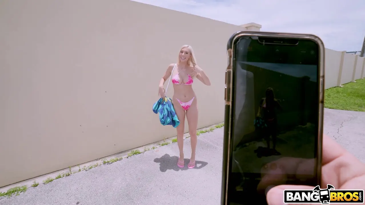 Bangbros 'Rubia inocente folla con un desconocido' protagonizando Kay Lovely (foto 305)