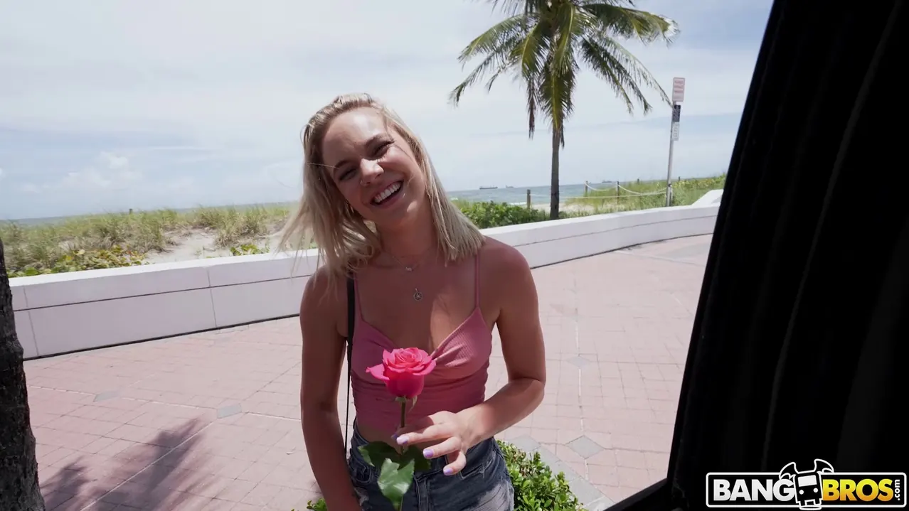 Bangbros 'Kelsey Loves Roses And BBC's' starring Kelsey Kane (Photo 144)