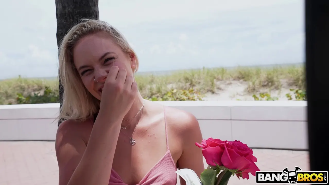 Bangbros 'Kelsey Loves Roses And BBC's' starring Kelsey Kane (Photo 648)