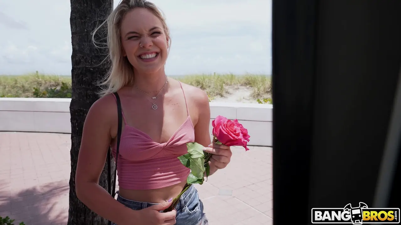 Bangbros 'Kelsey Loves Roses And BBC's' starring Kelsey Kane (Photo 792)