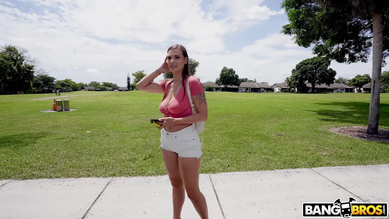 Bangbros 'Ella se pone rara en una camioneta' protagonizando Kenzie Love (foto 375)