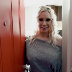 Kenzie Taylor en 'Bangbros' Follando al casero (Miniatura 1)