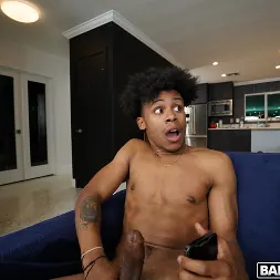 Kiki Klout en A la madrastra le encanta el sexo anal (foto 286) Kiki Klout en 'Bangbros' A la madrastra le encanta el sexo anal (Miniatura 286)