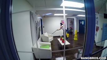 Kimberly in 'Cleaning Lady Gives Good Head.'