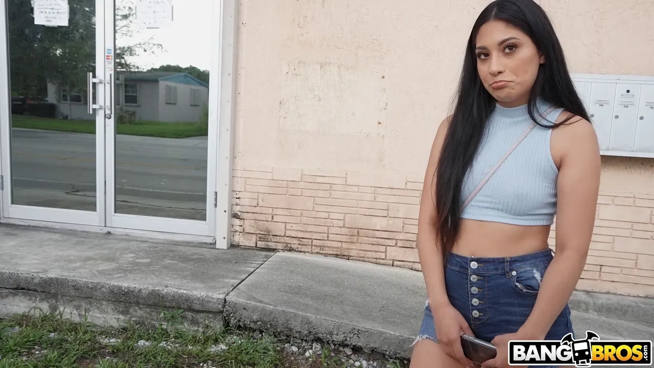 Bangbros 'Latina caliente follada en el autobús' protagonizando Kimberly Love (foto 518)