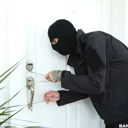 Kimmy Granger en Kimmy es follada y abusada. (foto 1) Kimmy Granger en 'Bangbros' Kimmy es follada y abusada. (Miniatura 1)