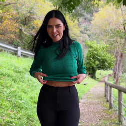 Kira Queen en 'Bangbros' La escapada sexual de la reina (Miniatura 53)