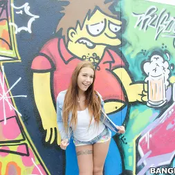 Kyra Hot en 'Bangbros' Kyra pillada en un momento de diversión pública traviesa (Miniatura 12)