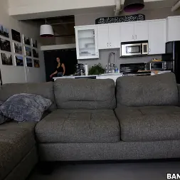 Lana Rhoades en Works Hard for the Cum (foto 1) Lana Rhoades en 'Bangbros' Works Hard for the Cum (Miniatura 1)