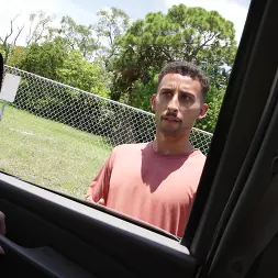 Lauren Phillips en Galletas de jengibre en el autobús (foto 384) Lauren Phillips en 'Bangbros' Galletas de jengibre en el autobús (Miniatura 384)