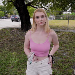 Layla Belle in 'Bangbros' Guessing Game leads to Fucking (Thumbnail 22)