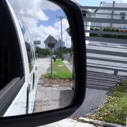 Leda Lotharia en 'Bangbros' Puta de Internet se la mete por el culo (Miniatura 1)