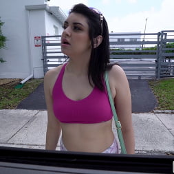 Leda Lotharia in 'Bangbros' Internet Hoe Takes It In The Ass (Thumbnail 375)
