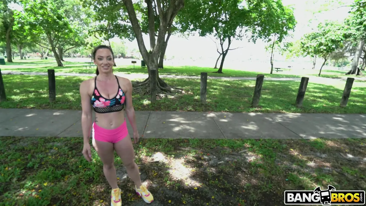 Bangbros 'Big Butt Gym Girl Gets Fucked' starring Leila LaRocco (Photo 20)