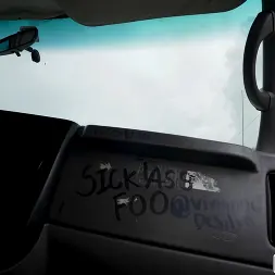 Leo Babe en 'Bangbros' Maestra domestica una mamba negra (Miniatura 75)