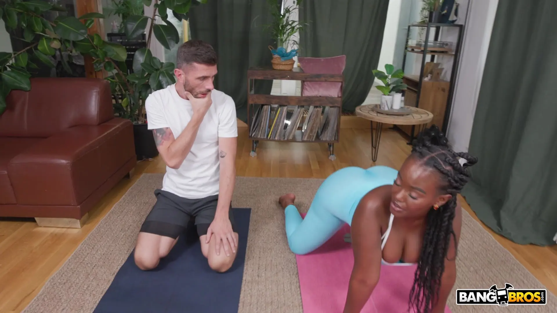 Bangbros 'Amor de yoga negro' protagonizando Lexi Luv (foto 180)