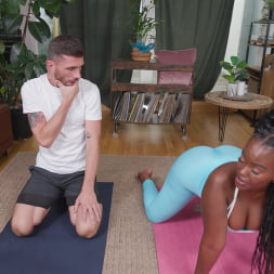Lexi Luv in 'Bangbros' Black Yoga Luv (Thumbnail 180)