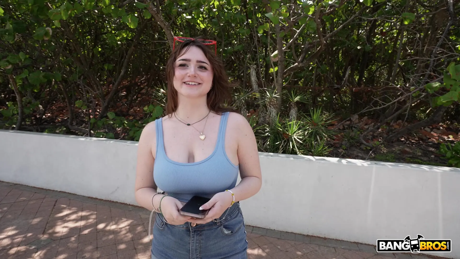 Bangbros 'Es demasiado grande!!' protagonizando Lilibet Saunders (foto 272)