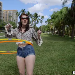 Lilith Addams en 'Bangbros' Otra feminista pierde ante nosotras (Miniatura 124)