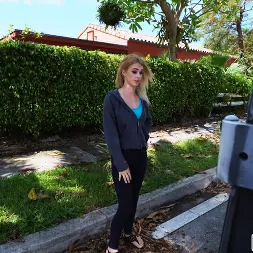 Lilli Dixon in 'Bangbros' Outsmarting a Hustler For Sex (Thumbnail 117)