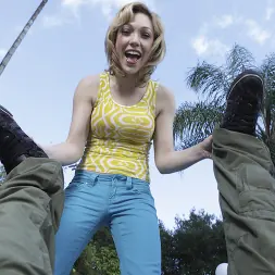 Lily Labeau en 'Bangbros' La obra de arte de Lily Labeau (Miniatura 15)