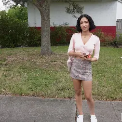 Lina Love en Súper lindo (foto 69) Lina Love en 'Bangbros' Súper lindo (Miniatura 69)