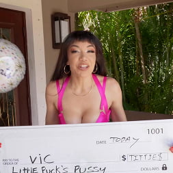 Little Puck in Lucky Dad Wins Little Puck's Pussy (Photo 1) Little Puck in 'Bangbros' Lucky Dad Wins Little Puck's Pussy (Thumbnail 1)