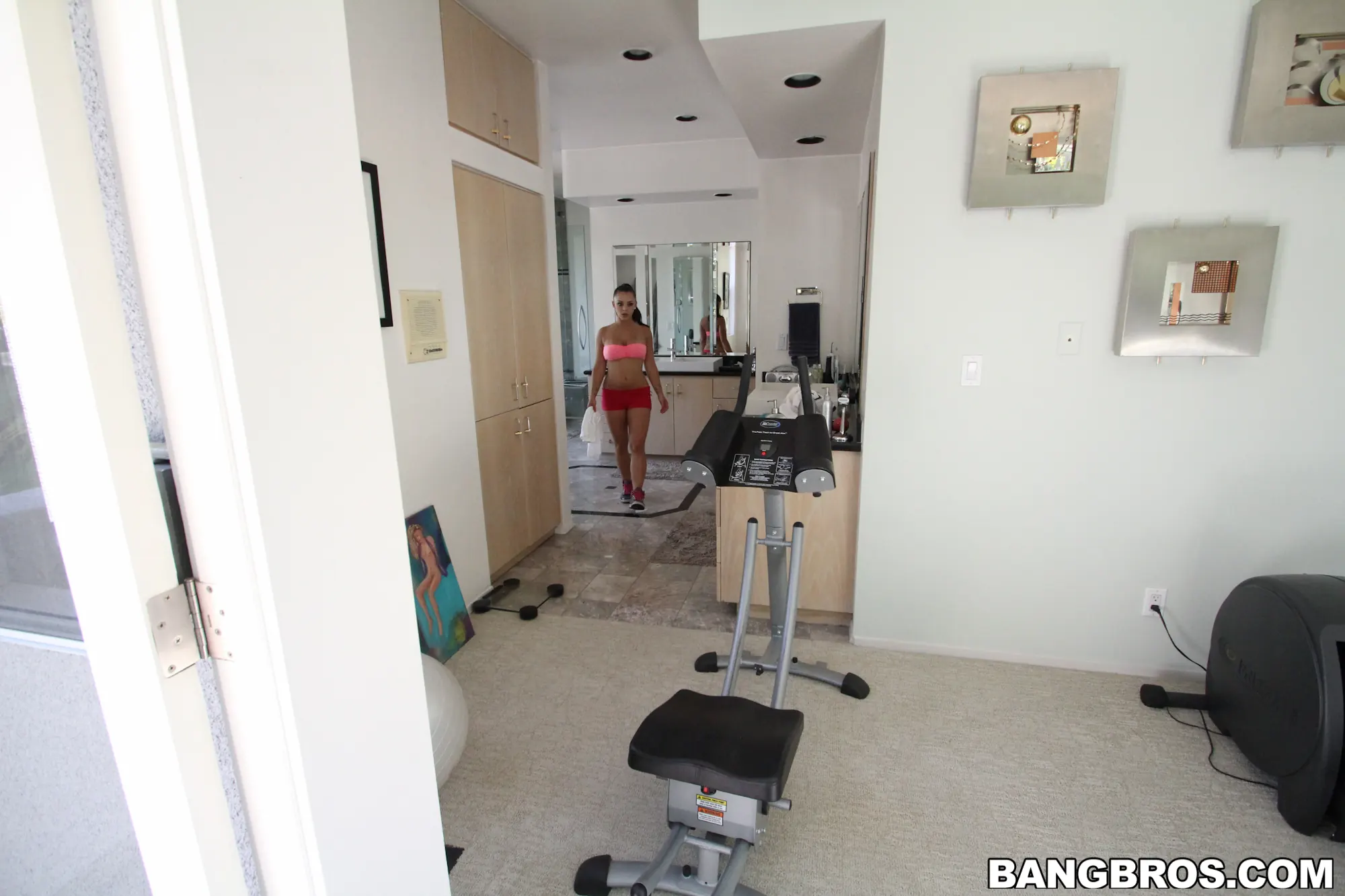 Bangbros 'Ella se frota y luego se la follan duro' protagonizando Liza Del Sierra (foto 1)