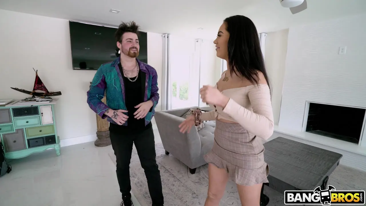 MJ Fresh en 'Mamada rápida antes del trabajo' from 'Bangbros' (foto 21) Bangbros 'Mamada rápida antes del trabajo' protagonizando MJ Fresh (foto 21)