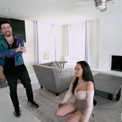 MJ Fresh en 'Bangbros' Mamada rápida antes del trabajo (Miniatura 28)
