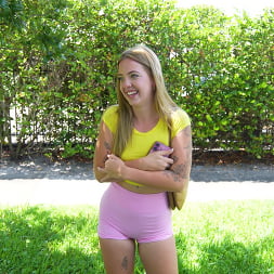 Lola Cheeks in 'Bangbros' Clappin Lola Cheeks ! (Thumbnail 189)