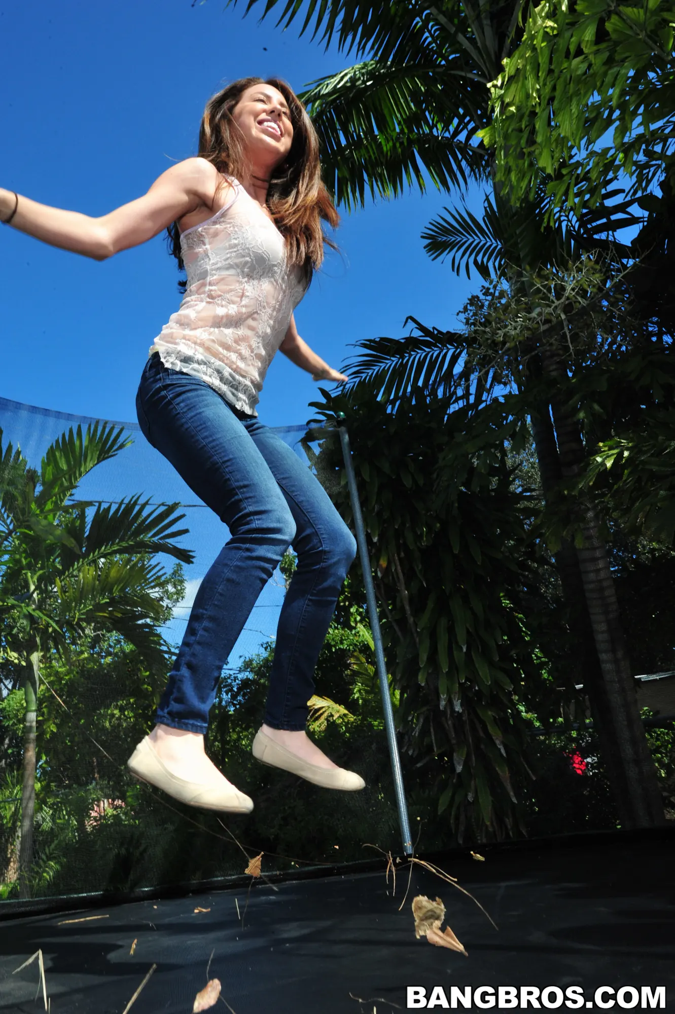 Lola Milano in 'Sexy Brunette Takes a Mouth Full!' from 'Bangbros' (Photo 75) Bangbros 'Sexy Brunette Takes a Mouth Full!' starring Lola Milano (Photo 75)