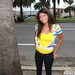 Lori Lopez en 'Bangbros' Trabajando en su día libre (Miniatura 20)